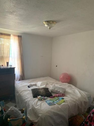 314 1st St, Jeannette, PA 15644-1801