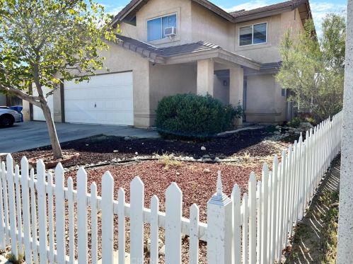 2048 Langhorn St, Lancaster, CA 93535-1757