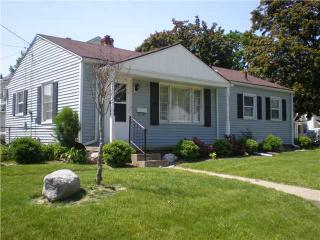 1515 Gould Rd, Toledo, OH 43612-2277