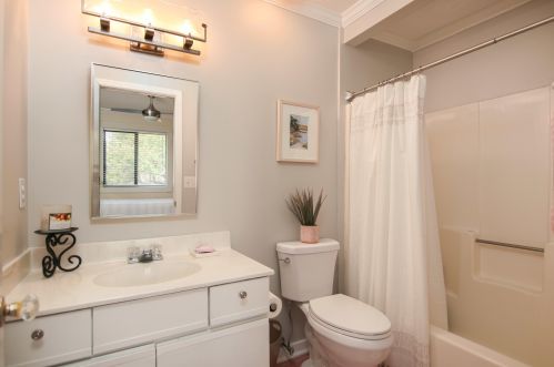 334 Sandpiper Dr, Mount Pleasant SC  29464-2834 exterior