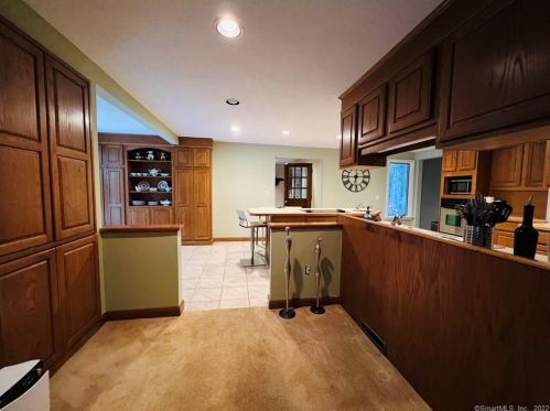 16 Mashentuck Rd, Killingly CT  06239-2221 exterior