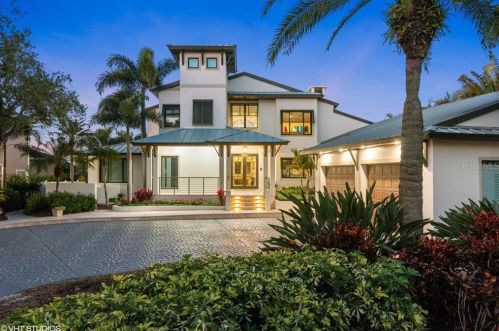 125 Cordova Blvd, Saint Petersburg, FL 33704-3011