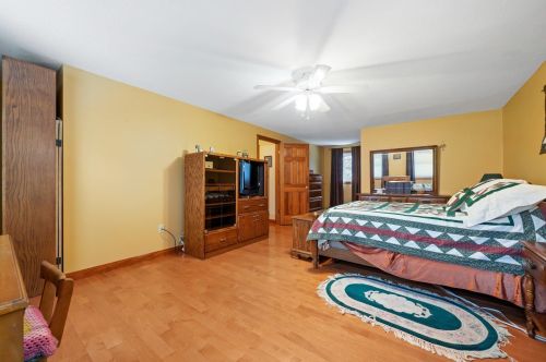 12 Ginger Dr, Goffstown NH  03045-2939 exterior