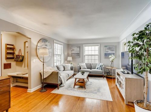 4012 Ewing Ave, Minneapolis MN 55410-1020 exterior