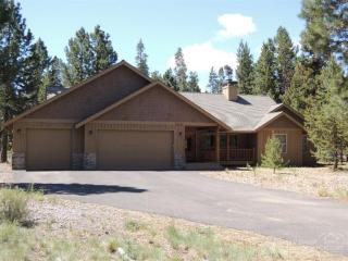 56724 Spring River Loop, Bend OR  97707-2063 exterior