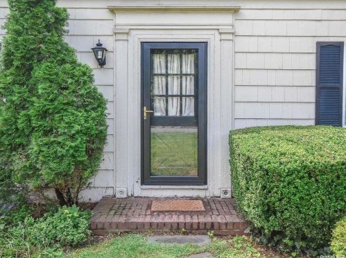 1 Orion Pl, Muttontown, NY 11545-1047