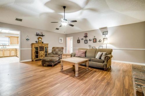945 Dl Ave, Stephenville TX  76401-1736 exterior