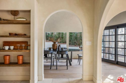 328 Poquito Ln, Topanga CA  90290-3547 exterior