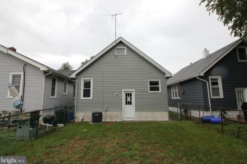 816 Bergen St, Gloucester NJ  08030-1541 exterior