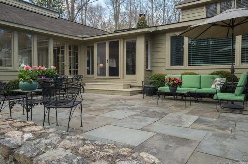 200 Mill Rd, New Canaan CT  06840-4310 exterior