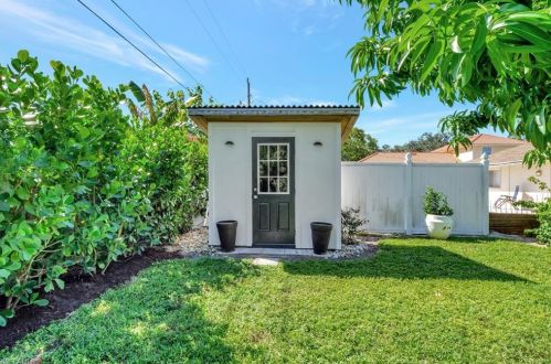 624 104th Ave, Naples FL  34108-3227 exterior