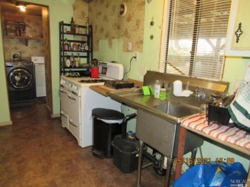 4245 Blackhawk Dr, Willits CA  95490-8776 exterior