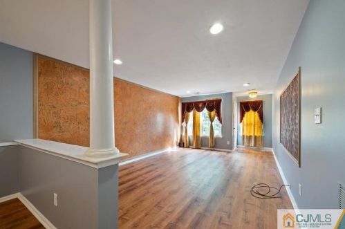 46 Windsong Cir, East Brunswick NJ  08816-5327 exterior