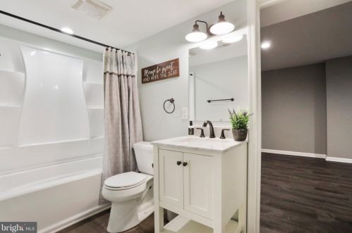 214 Union Ridge Dr, Charles Town WV  25414-4950 exterior