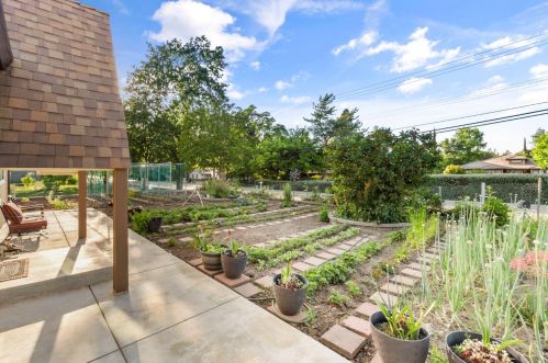 8732 Central Ave, Citrus Heights, CA 95662-4006