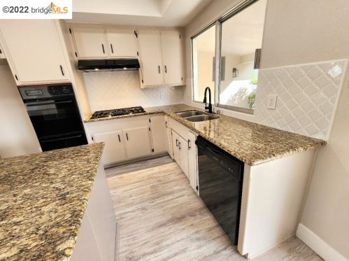 1728 Vine St, Lodi CA  95240-4853 exterior