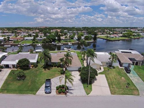 4215 Headsail Dr, New Port Richey, FL 34652-4419