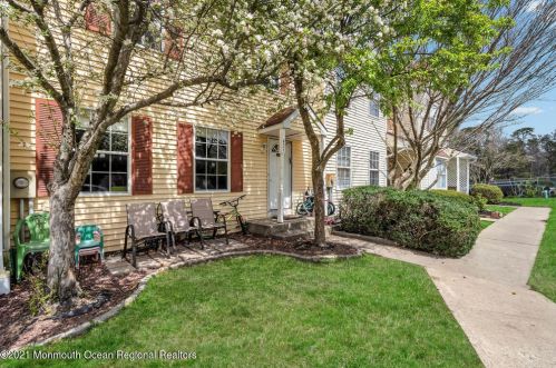 423 Rose Ct, Lakewood, NJ 08701-5874