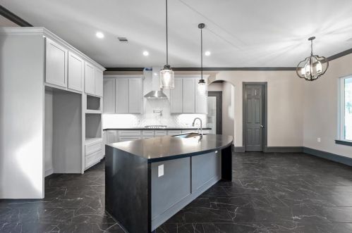 15475 Conroe Dr, Conroe TX 77384-3419 exterior