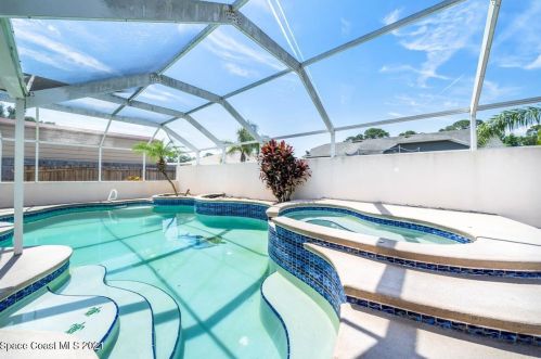6241 Gayle Dr, Cocoa, FL 32927-2206