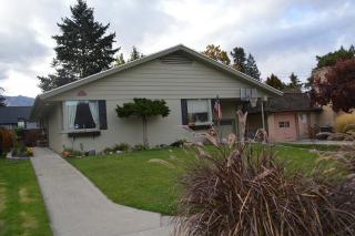 4 Garfield Ave, Wenatchee, WA 98801-2659