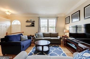 8021 Readington Ct, Springfield VA  22152-3661 exterior