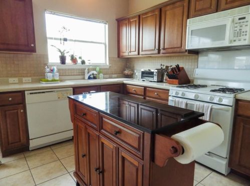 103 Ashwood, Uhland, TX 78640-5744