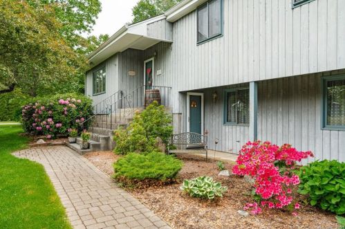 159 Worthington Rd, Glastonbury, CT 06033-1374