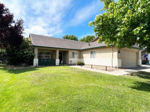 485 Briarwood Dr, Ukiah, CA 95482-8773