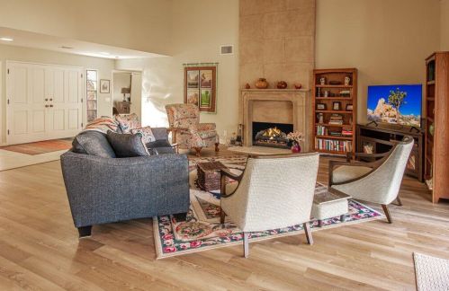 69970 Los Cocos Ct, Rancho Mirage CA  92270-2136 exterior