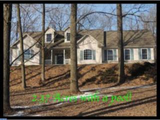 3 Oxford Dr, Stricklerstown PA  17073-8900 exterior