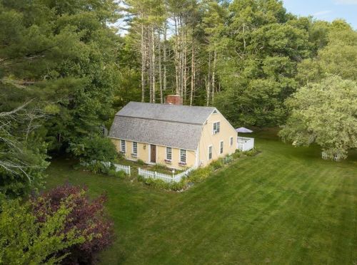 30 Old Richmond Townhouse Rd, Richmond, RI 02812-1111