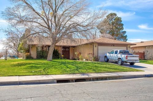 15237 Dakota St, Victorville, CA 92394-2039