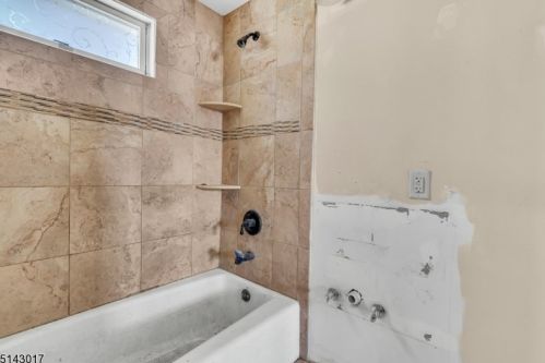 18 Outlook Ave, Mount Olive NJ  07828-2919 exterior