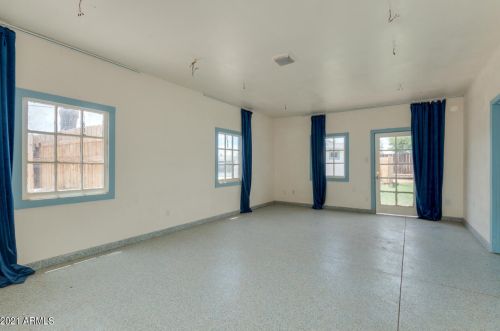 4333 17 Ave, Phoenix AZ 85085-6300 exterior