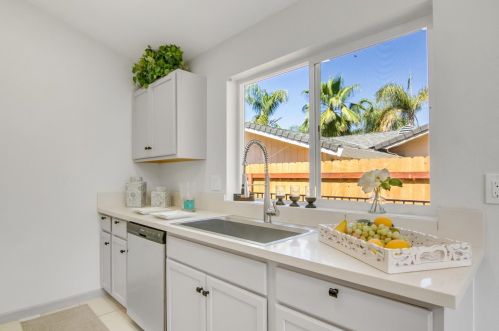 142 M St, Rio Linda CA  95673-2135 exterior