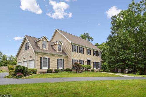 1 Magriet Rd, White House Station, NJ 08889-3729
