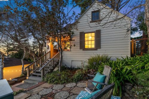 906 Blair Ave, Oakland, CA 94611-3410