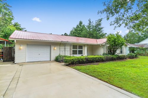 168 Waterside Ln, Freeport, FL 32439-4648