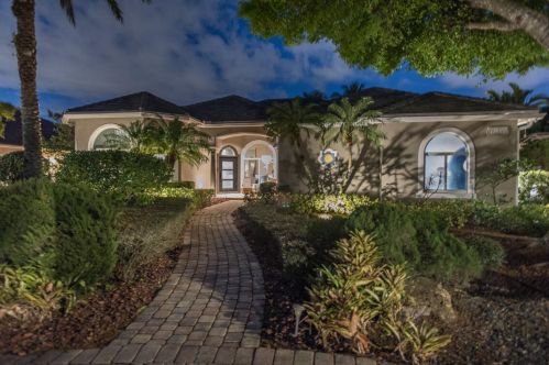 12782 Cocoa Pine Dr, Boynton Beach, FL 33436-6141