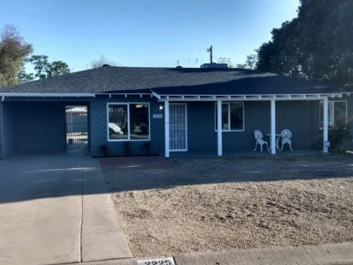 2225 Clarendon Ave, Phoenix AZ  85018-5209 exterior