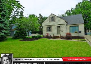 5655 Cherokee Dr, Cleveland, OH 44124-3047