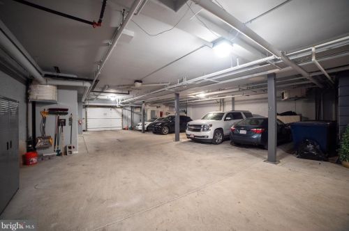 1233 Bainbridge St, Philadelphia PA  19147-1805 exterior
