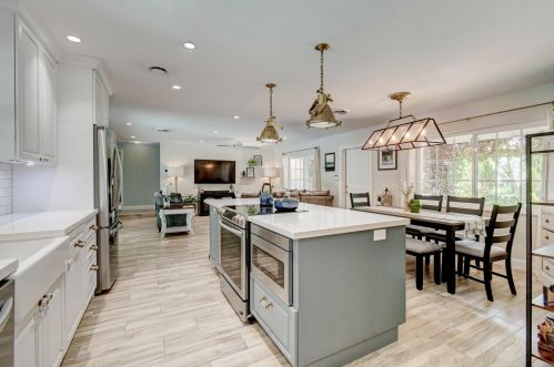 909 27th Ter, Boynton Beach FL  33435-7913 exterior