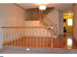 64 Manor Dr, Princeton NJ  08540-1643 exterior