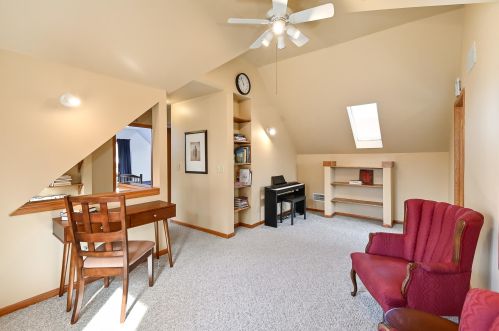 2559 63, Milwaukee WI 53219-2628 exterior