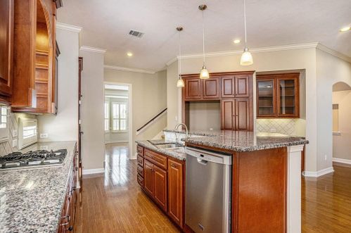 1554 Moncrey Ave, League City, TX 77573-2077