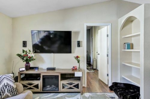 10 Wendy Cir, Grass Valley CA  95945-7037 exterior