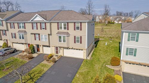 2012 Duncan Ln, Pittsburgh, PA 15236-1585