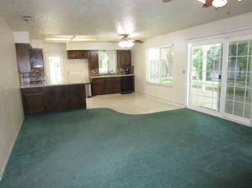 1931 San Gabriel Ave, Clovis CA  93611-4124 exterior